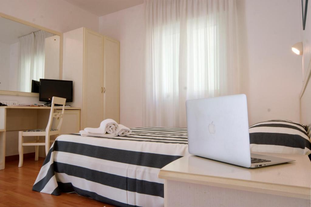 Residence Divina Rimini Oda fotoğraf